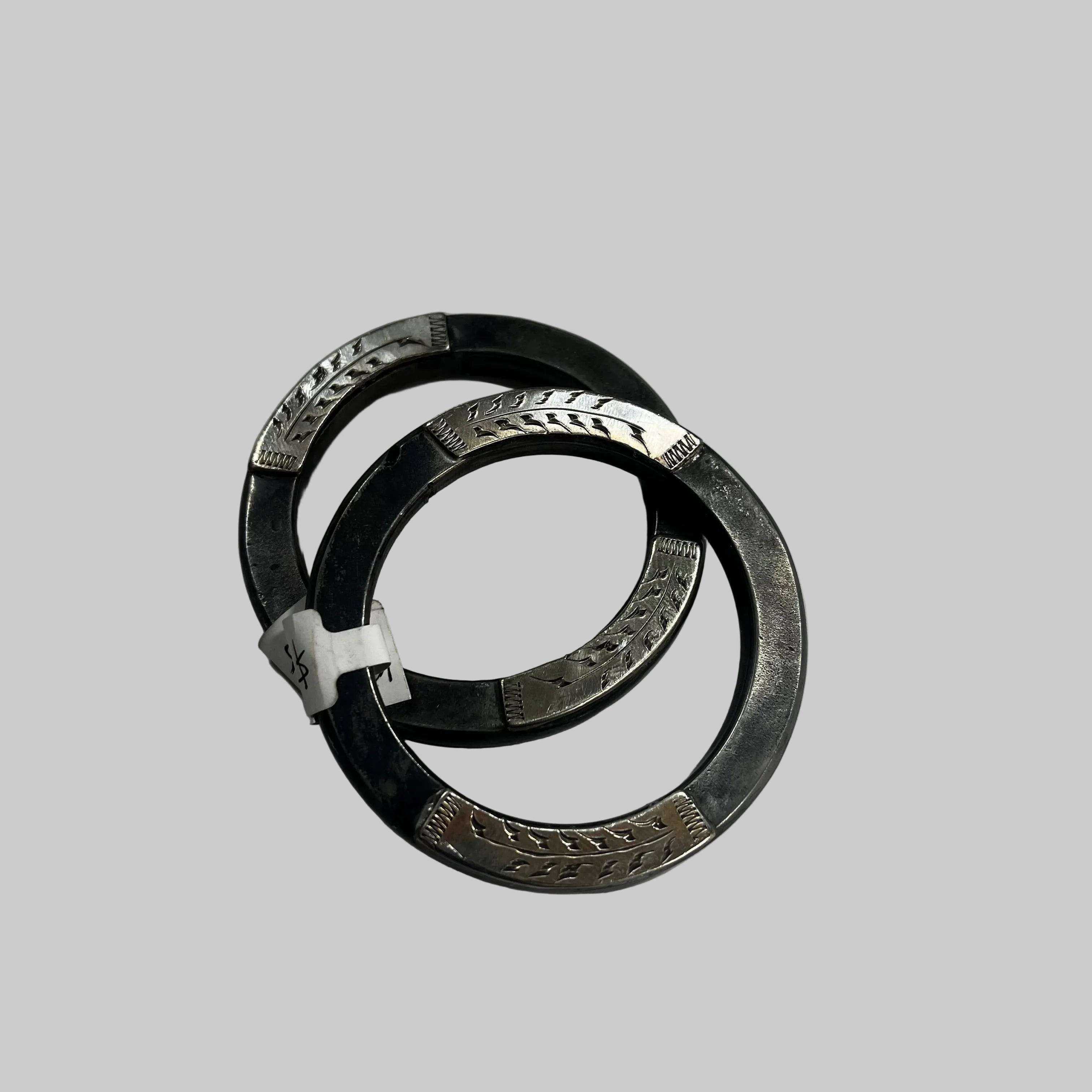 K. Collier chap ring  (silver wheat)